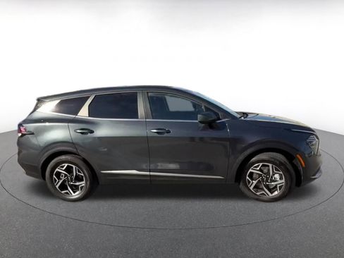 Used 2025 Kia Sportage LX image 16