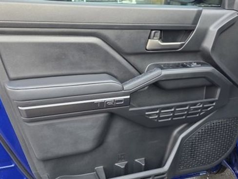 Used 2025 Toyota Tacoma SR5 image 8