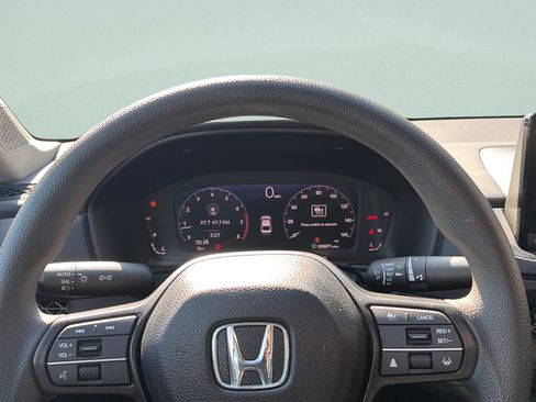 Used 2025 Honda Accord SE image 13