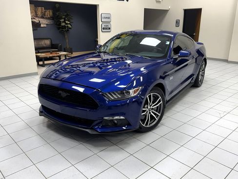 Used 2016 Ford Mustang GT image 1
