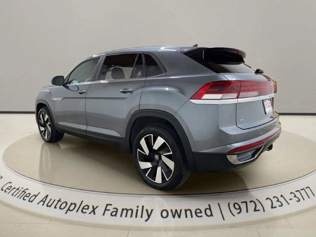 Used 2025 Volkswagen Atlas Cross Sport SE AWD/4WD image 3