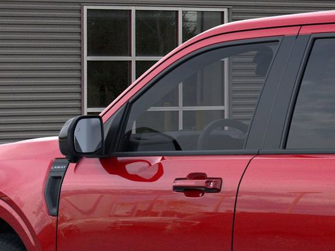 New 2025 Ford Maverick Lariat image 21