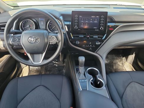 Used 2022 Toyota Camry LE FWD image 4