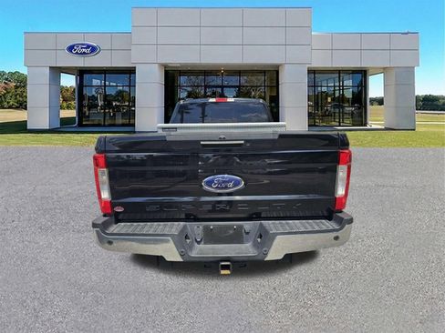 Used 2017 Ford F250 Lariat w/ Lariat Ultimate Package AWD/4WD image 5
