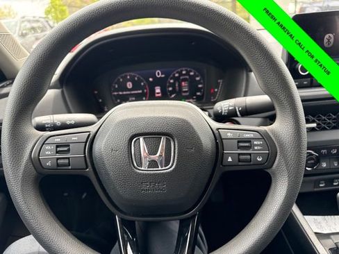 Used 2025 Honda Accord SE image 18