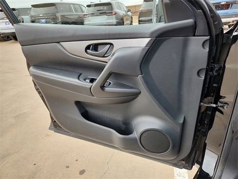 Used 2018 Nissan Rogue Sport S w/ S Appearance Package image 13