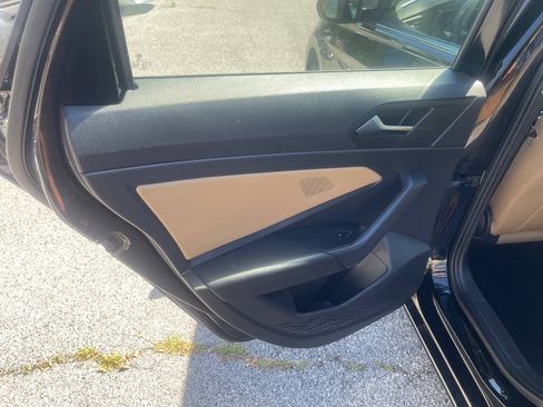 Used 2019 Volkswagen Jetta SE w/ Cold Weather Package FWD image 21
