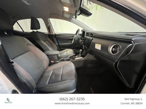 Used 2018 Toyota Corolla LE FWD image 18