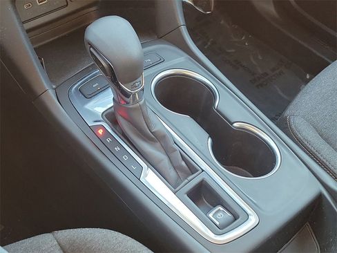 Used 2022 Chevrolet Equinox LT image 30