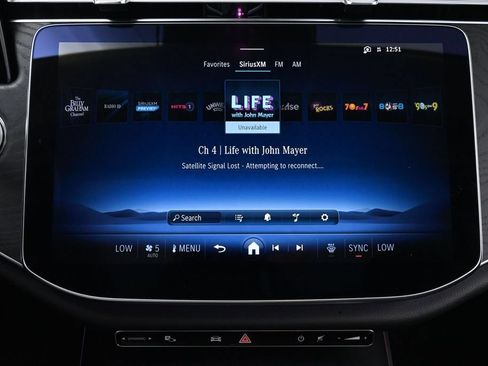 Used 2025 Mercedes-Benz E 350 Sedan image 34