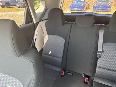 Used 2025 Kia Soul LX w/ LX Technology Package FWD image 38
