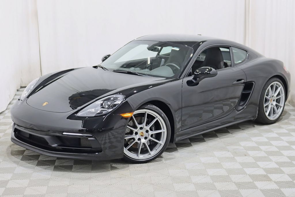 Used 2025 Porsche 718 Cayman GTS RWD image 8