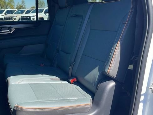 New 2026 GMC Yukon XL AT4 AWD/4WD image 14