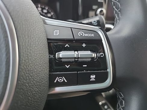 Used 2023 Kia Sorento EX AWD/4WD image 18