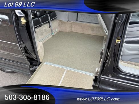 Used 2005 Dodge Grand Caravan SXT image 37