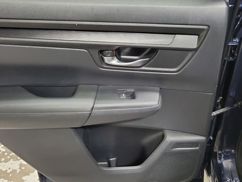Used 2025 Honda CR-V EX image 12