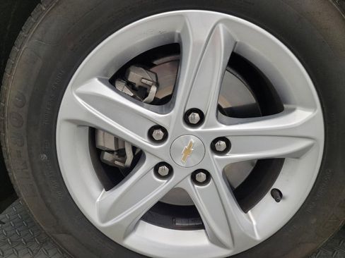 Used 2024 Chevrolet Malibu LS FWD image 31