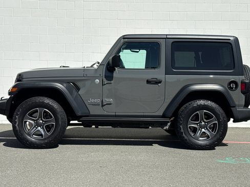 Used 2018 Jeep Wrangler Sport S image 2