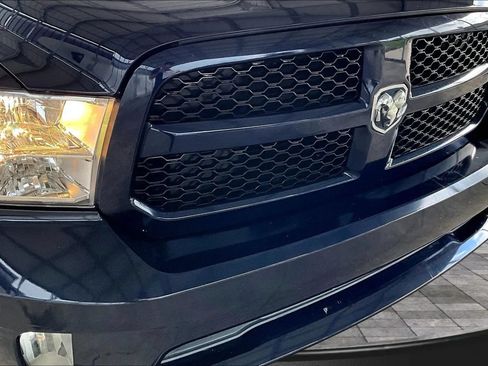 Used 2015 RAM 1500 Express RWD image 30