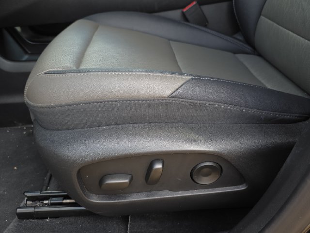 Used 2025 Chevrolet Equinox LT w/ Convenience Package II FWD image 22