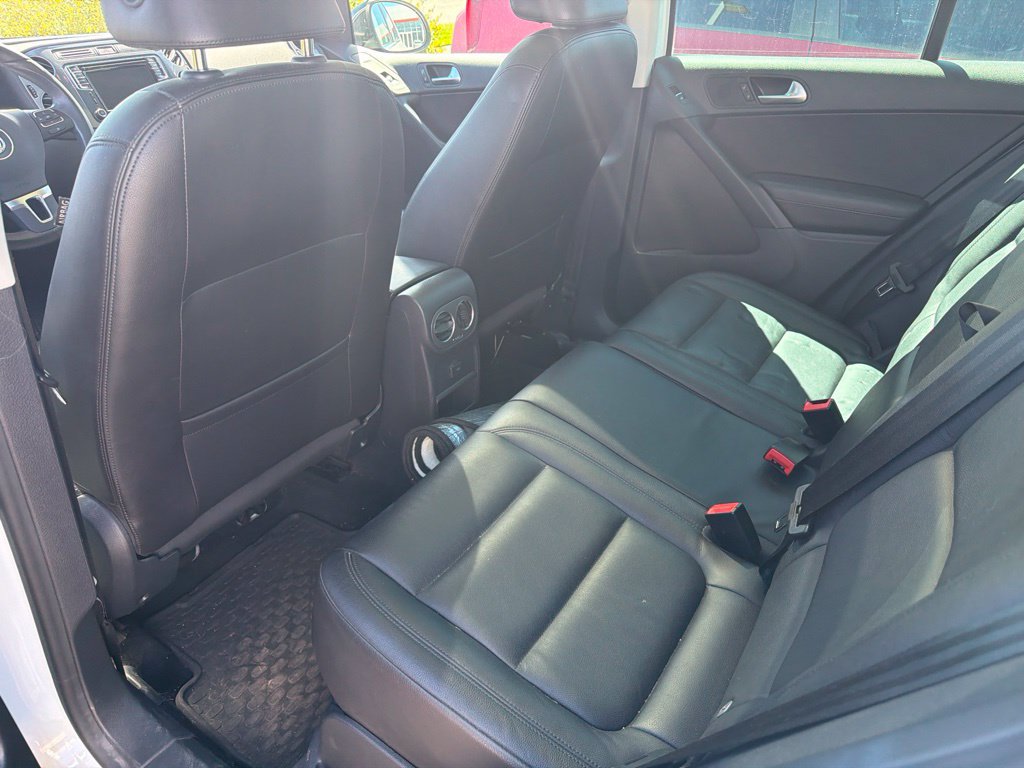 Used 2017 Volkswagen Tiguan Sport AWD/4WD image 9