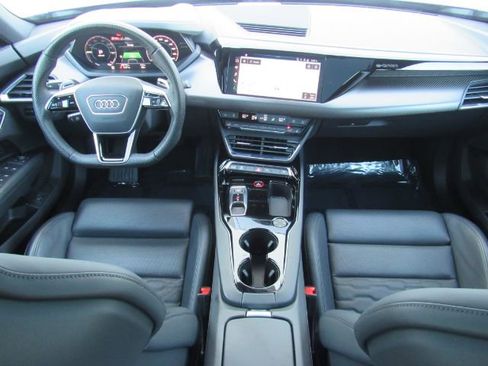 Used 2023 Audi e-tron GT Premium Plus w/ Performance Package image 3