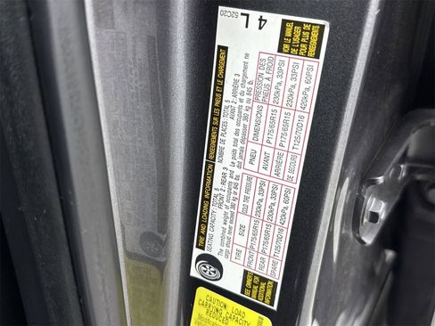 Used 2015 Toyota Yaris LE image 45