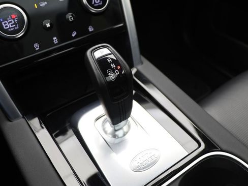 Used 2023 Land Rover Discovery Sport S image 24