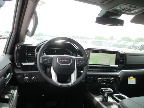 New 2026 GMC Sierra 1500 SLT w/ SLT Premium Plus Package AWD/4WD image 18