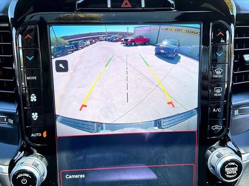 Used 2022 RAM 1500 Big Horn AWD/4WD image 17