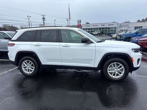 New 2026 Jeep Grand Cherokee Laredo X image 2