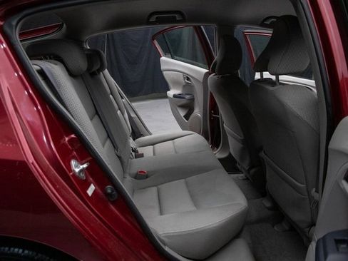 Used 2010 Honda Insight EX image 17