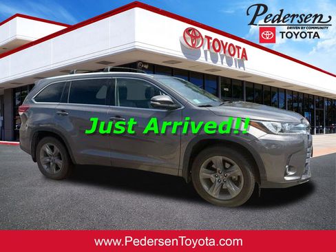 Used 2018 Toyota Highlander Limited Platinum AWD/4WD image 1