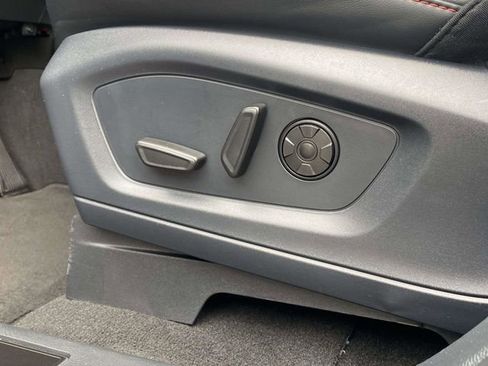 Certified 2025 Ford Explorer ST image 18