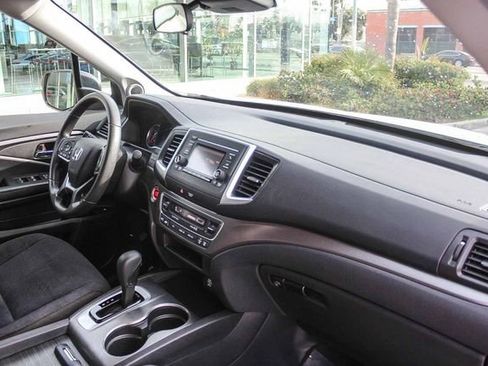 Used 2019 Honda Pilot LX image 22