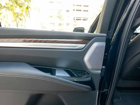 Used 2025 Cadillac Escalade Sport Platinum w/ LPO, ONYX Package image 72