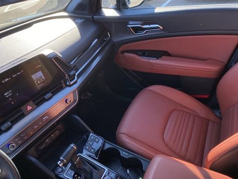 Certified 2023 Kia Sportage SX image 24