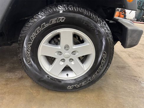 Used 2015 Jeep Wrangler Unlimited Sport w/ Quick Order Package 24S image 31