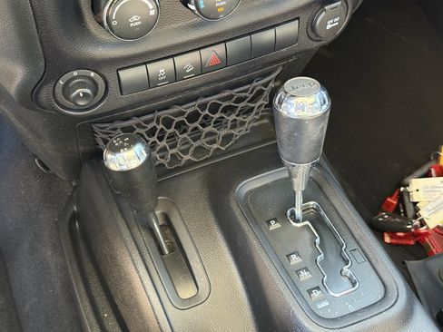 Used 2015 Jeep Wrangler Unlimited Sport w/ Quick Order Package 24S image 23