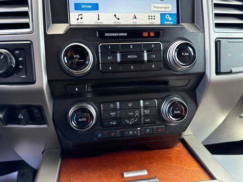 Used 2018 Ford F350 King Ranch w/ King Ranch Ultimate Package AWD/4WD image 41