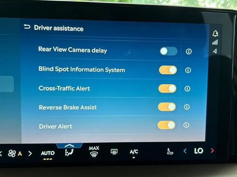 Used 2025 Lincoln Aviator Reserve AWD/4WD image 7