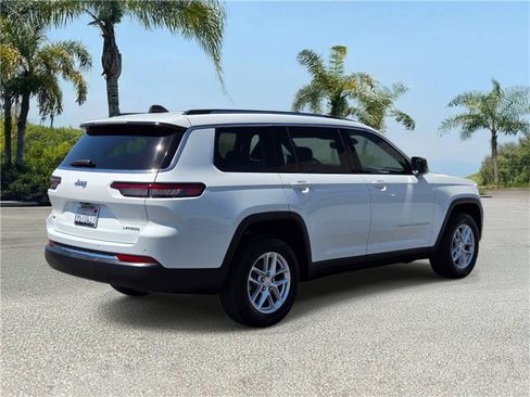 Certified 2023 Jeep Grand Cherokee L Laredo w/ Luxury Tech Group I RWD image 4
