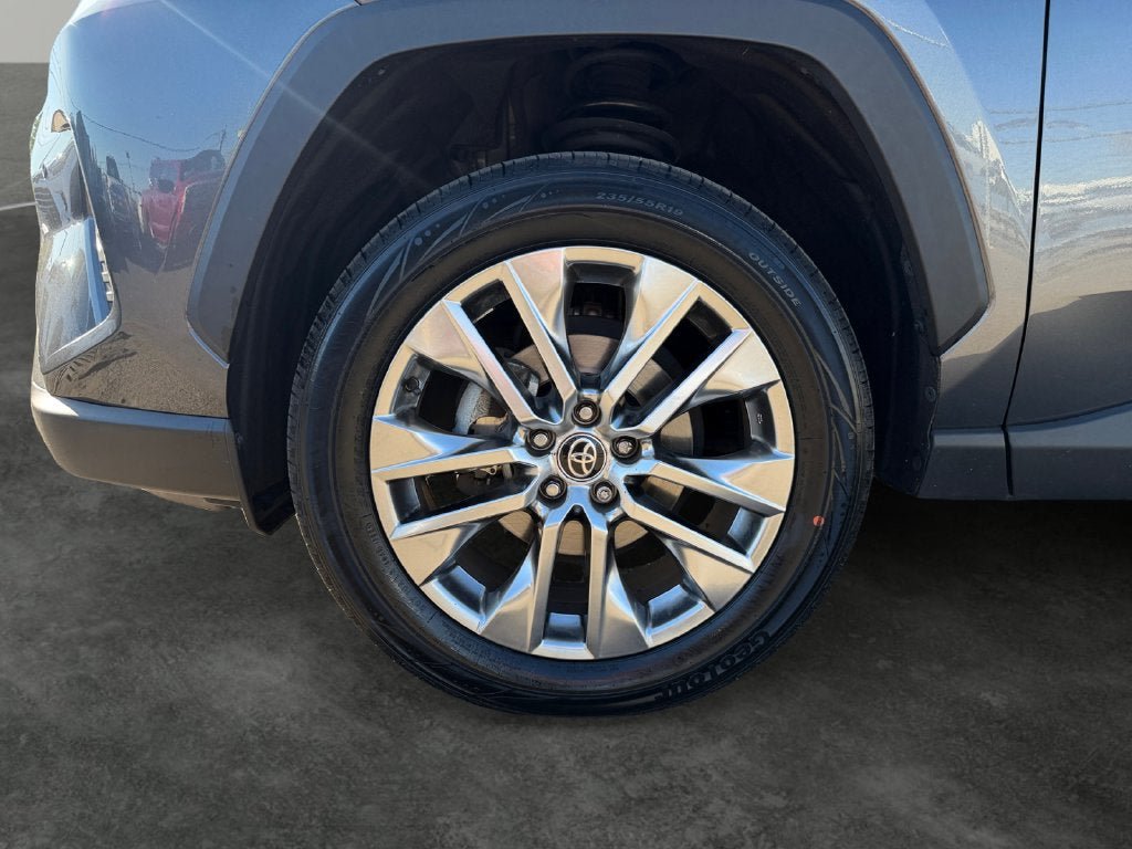 Used 2021 Toyota RAV4 Limited w/ Limited Grade Weather Package AWD/4WD image 4