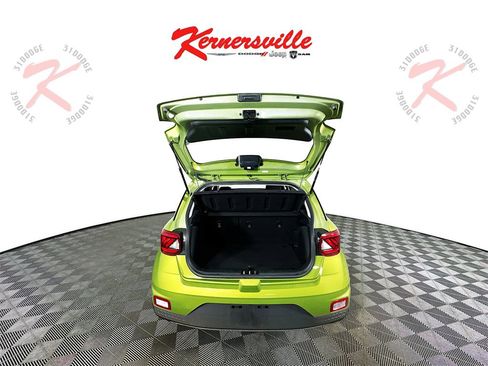Used 2024 Hyundai Venue SEL image 27