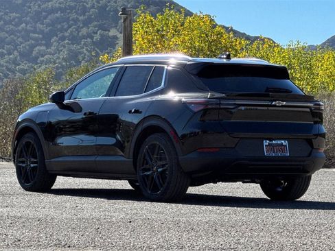 New 2026 Chevrolet Equinox EV LT w/ LPO, Blackout Package image 6