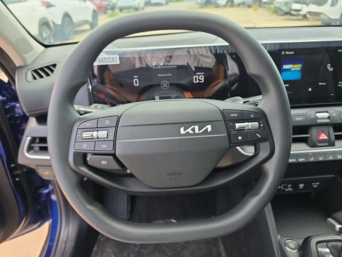 New 2026 Kia K4 FWD image 27