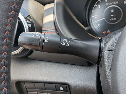 Used 2023 Nissan Kicks SR w/ SR Premium Package FWD image 32
