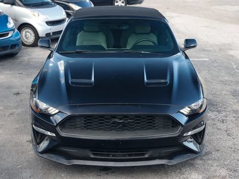 Used 2018 Ford Mustang Premium RWD image 19