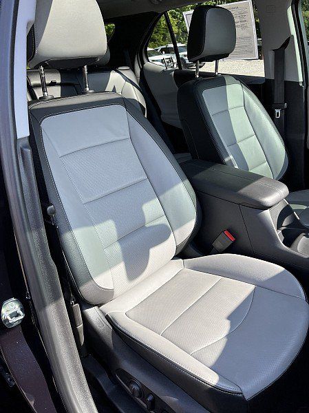 Used 2020 Chevrolet Equinox Premier FWD image 13