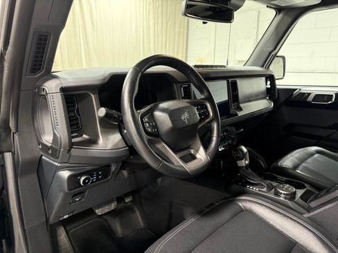 Used 2025 Ford Bronco Badlands image 10